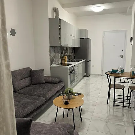 Second 1 Appartement Tirana